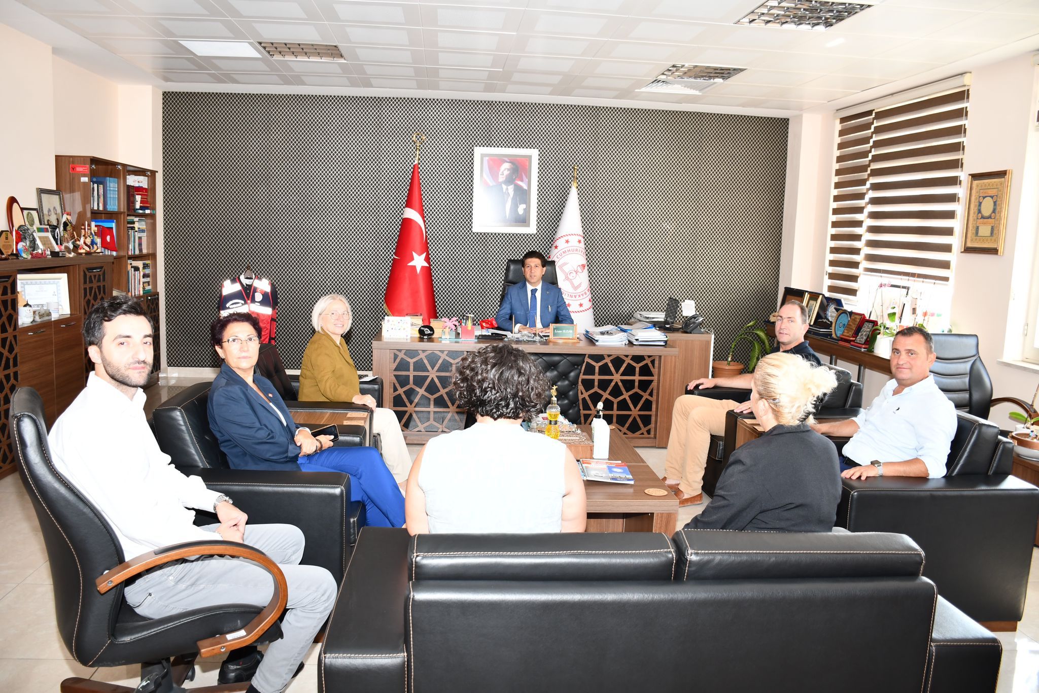 Tekirdağ Milletvekili Nurten Yontar İl Milli Eğitim Müdürü  Ersan Ulusan’ı Makamında Ziyaret Etti