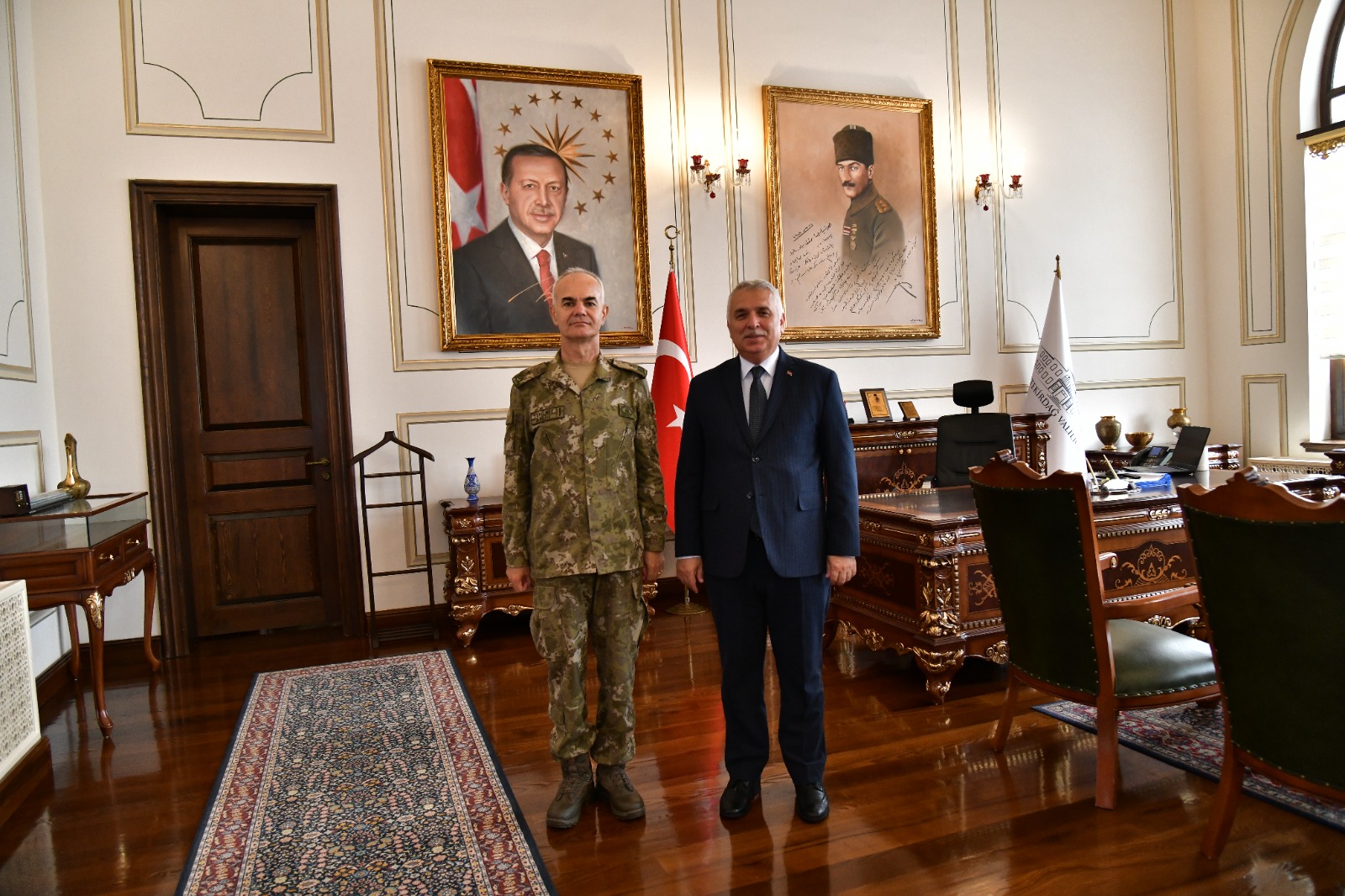 Garnizon Komutanı Tuğgeneral Şahin Yenilmez Vali Aziz Yıldırım’a Veda Ziyaretinde Bulundu