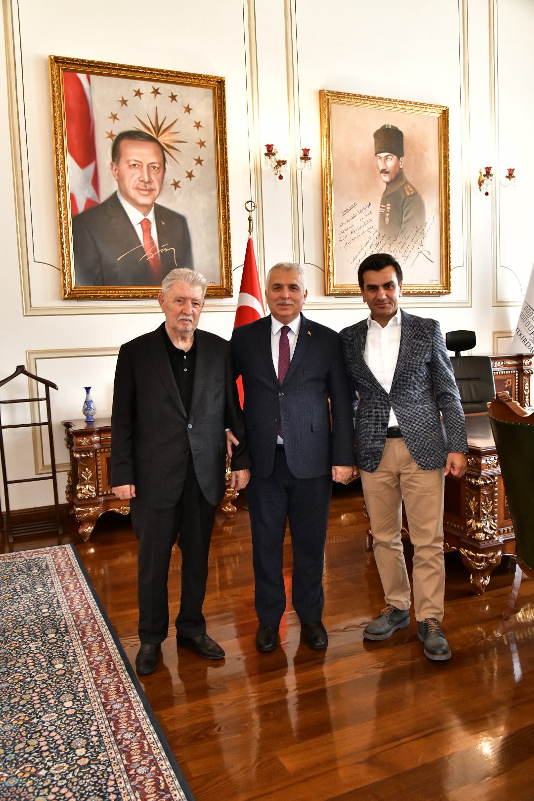 Hayırsever İş İnsanları Yaşar Kaptan Çebi ve Orhan Çebi Vali Aziz Yıldırım’a Veda Ziyaretinde Bulundu