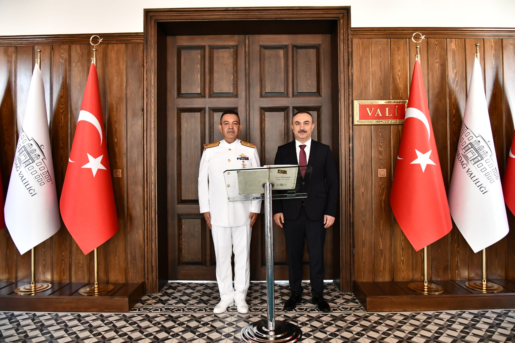 S. G. Marmara ve Boğazlar Bölge Komutanı Paşaoğlu Vali Soytürk’ü Ziyaret Etti