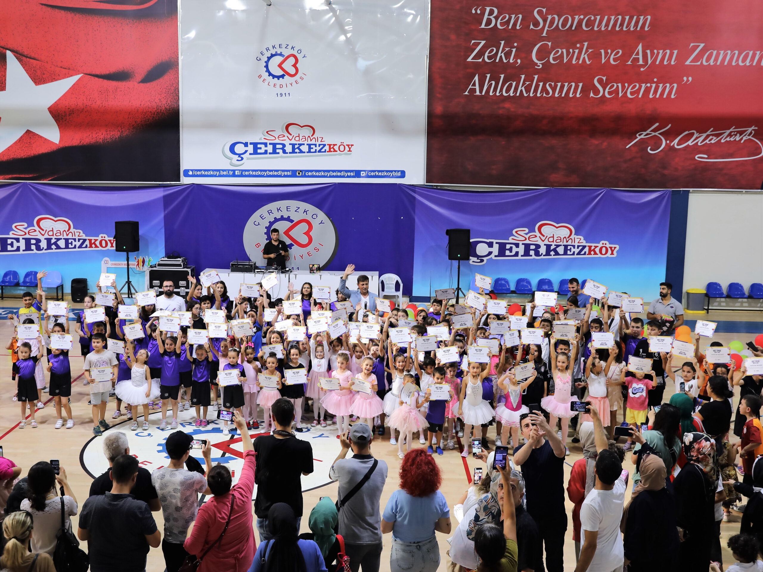 YAZ SPOR OKULU KURSLARI TAMAMLANDI
