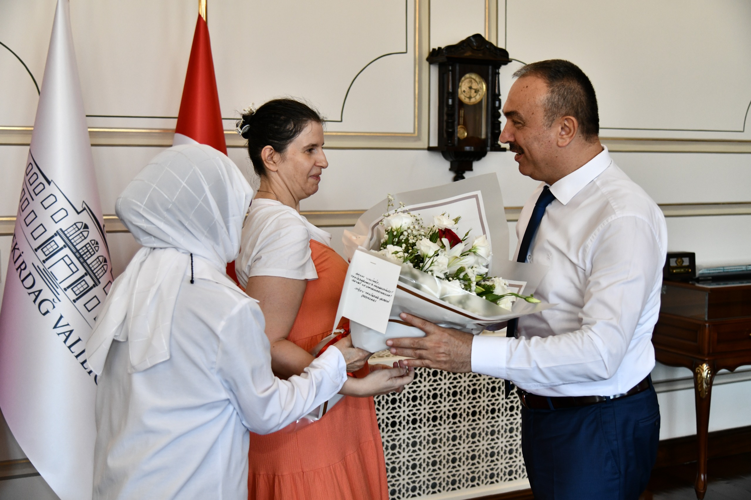 Zihinsel Yetersiz Çocukları Yetiştirme ve Koruma Vakfı (ZİÇEV) Başkanı ve Vakıf Üyelerinden Vali Soytürk’e Hayırlı Olsun Ziyareti
