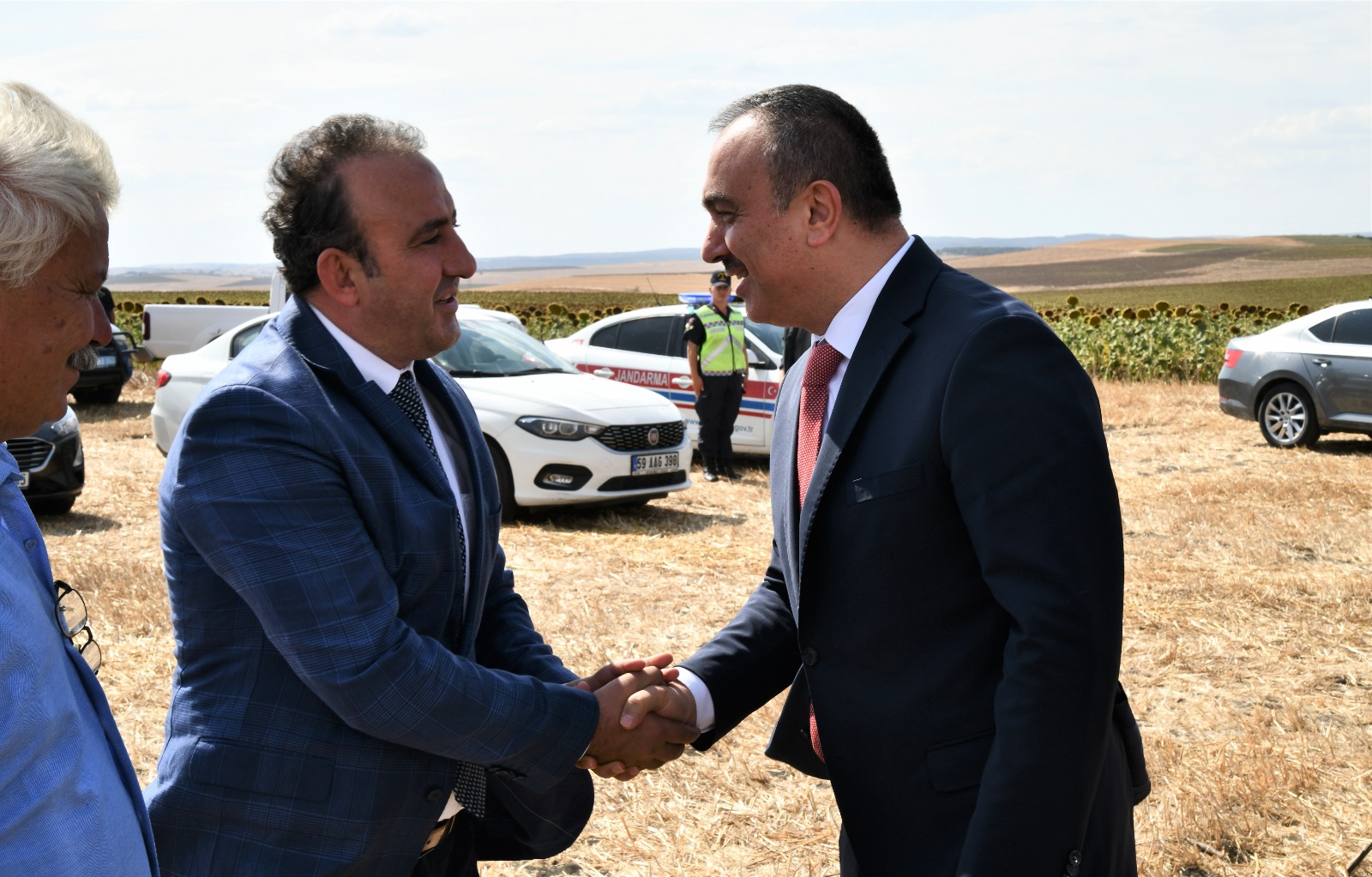 Vali Soytürk Yerli ve Milli Hibrit Ayçiçeği Tarla Günü Etkinliğine Katıldı