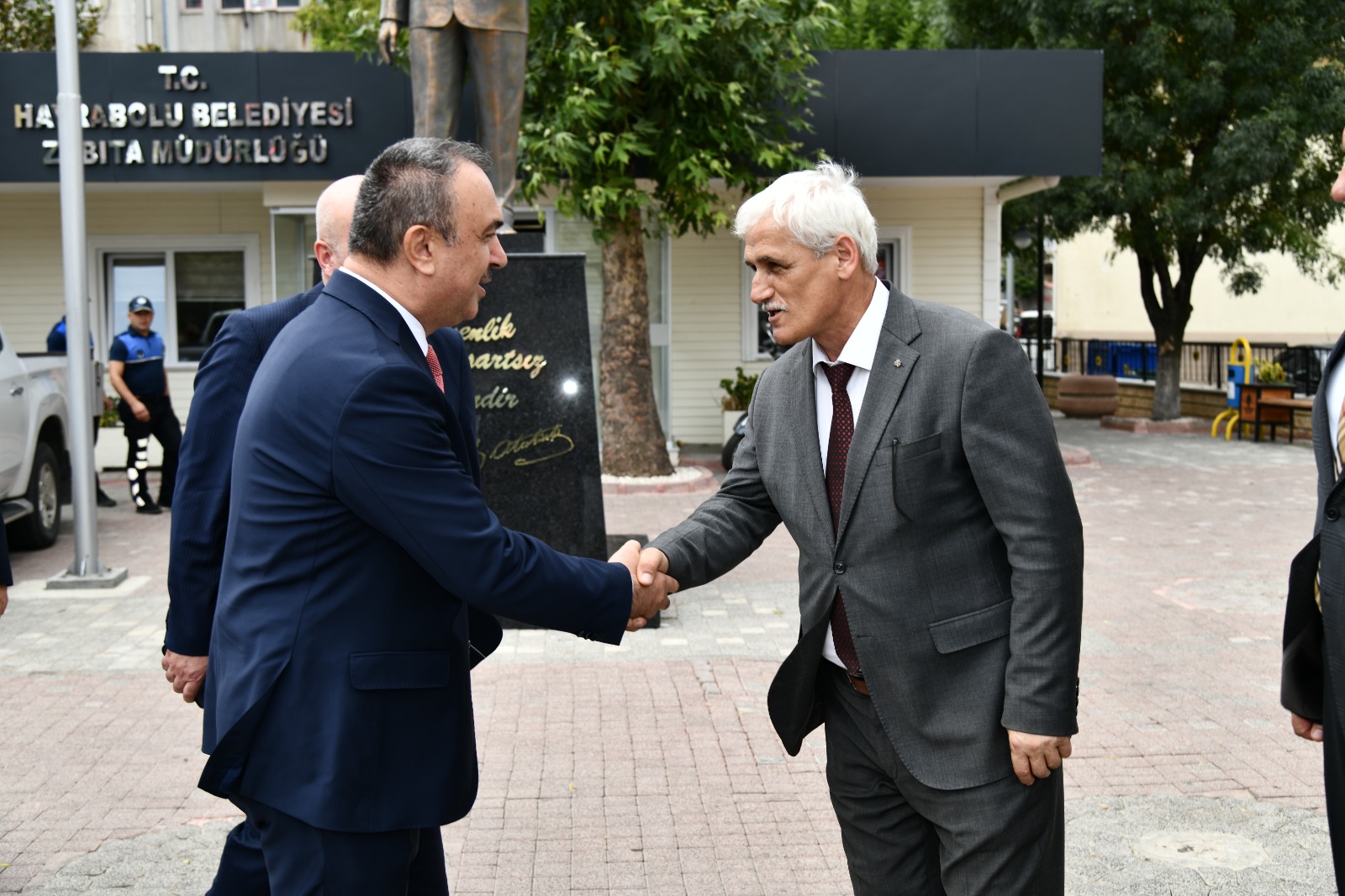 Vali Soytürk Hayrabolu Belediyesini Ziyaret Etti