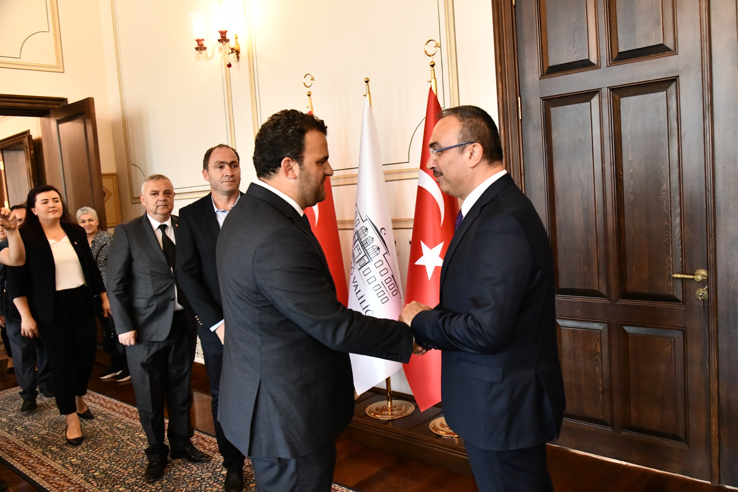 CHP İl Başkanı ve Beraberindeki Heyet Vali Soytürk’ü Ziyaret Etti