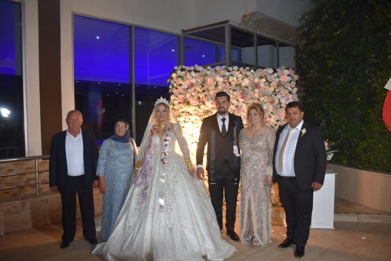 AV. ŞÖLEN YENİDOĞAN & BERK CAN MUTLU RAMADA OTELDE 3 GÜN 3 GECE MUHTEŞEM BİR DÜĞÜNLE DÜNYAEVİNE GİRDİLER