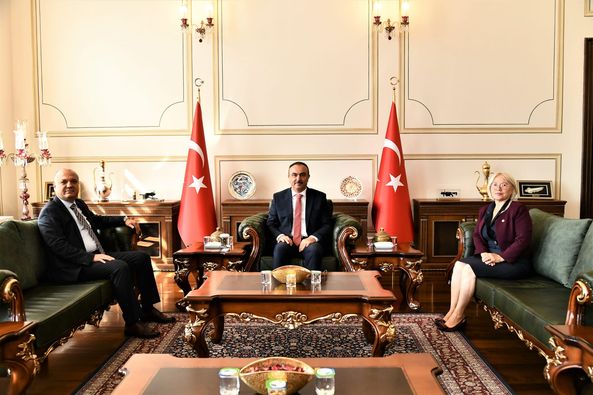 MV. İLHAMİ ÖZCAN AYGUN ile MV. NURTEN YONTARDAN TEKİRDAĞ VALİSİ RECEP SOYTÜRK’E ZİYARET