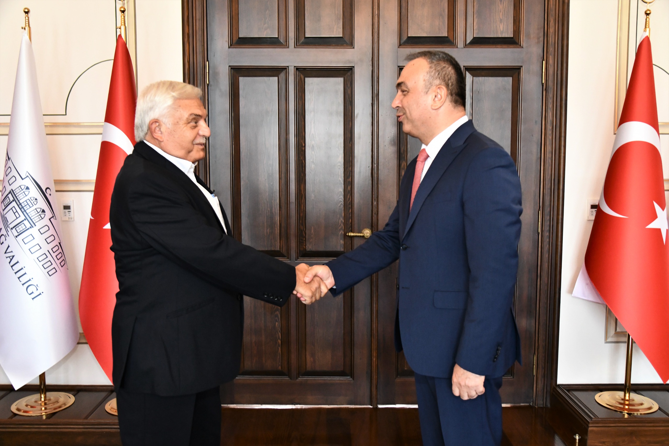 ASYAPORT Yönetim Kurulu Başkanı Ahmet Soyuer Vali Recep Soytürk’ü Ziyaret Etti