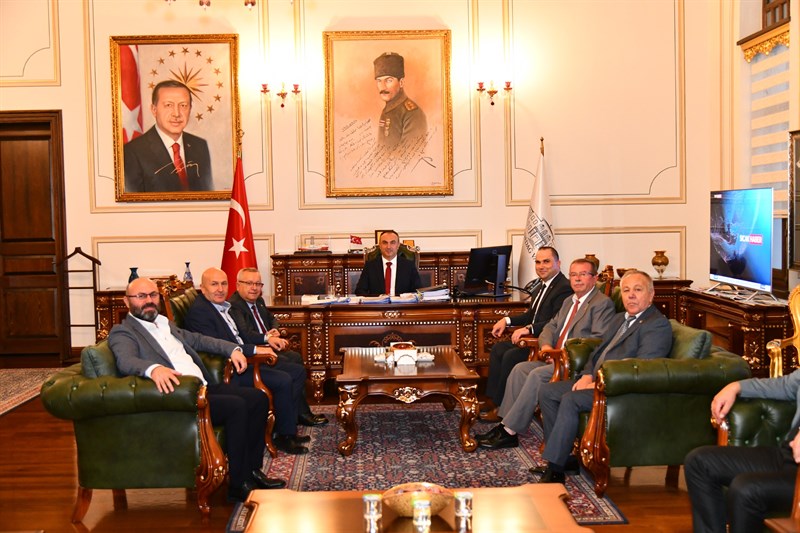 Çorlu Esnaf ve Sanatkarlar Odası Başkan ve Üyelerinden Vali Soytürk’e Ziyaret