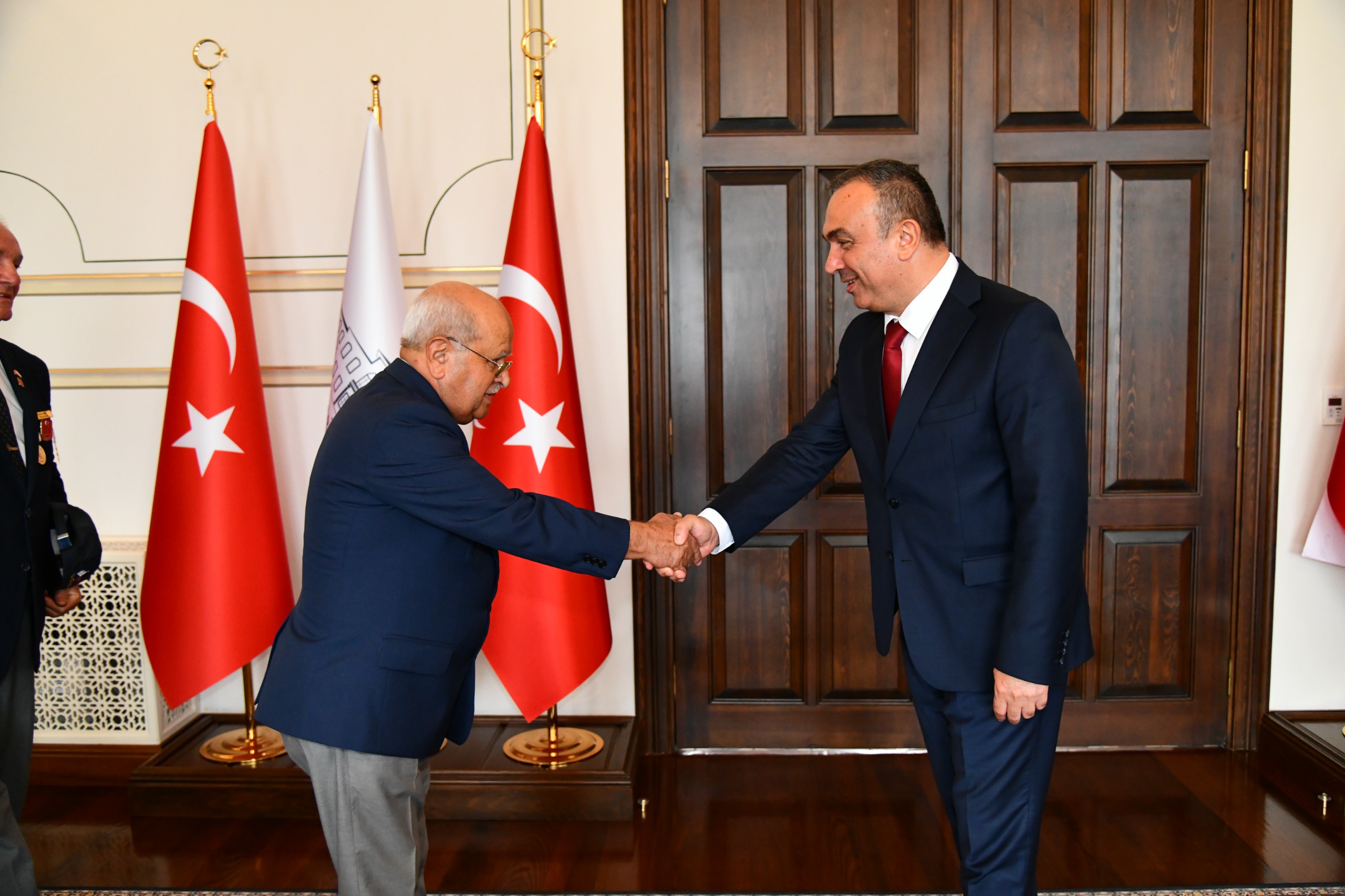 Tekirdağ Muharip Gaziler Derneği Şube Başkanı Açıkgöz ve Gazilerden Vali Soytürk’e Ziyaret