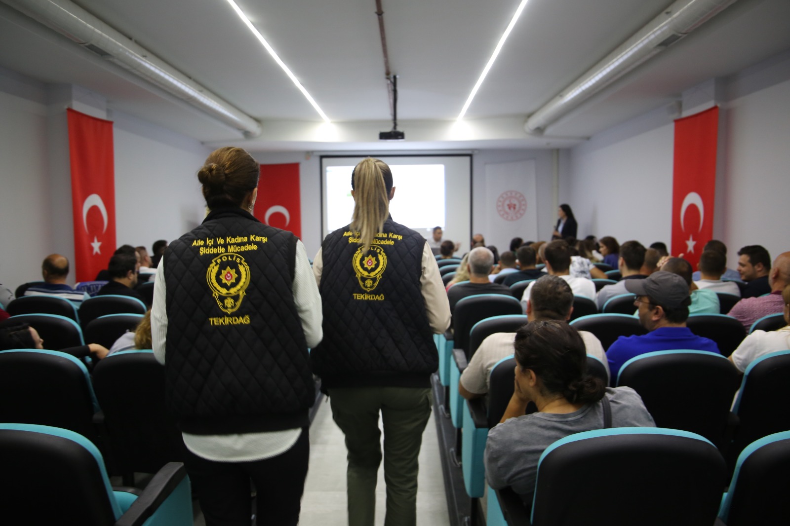 Sosyal Hizmetler ve Sağlık Şube Müdürlüğü personeli tarafından eğitim verildi