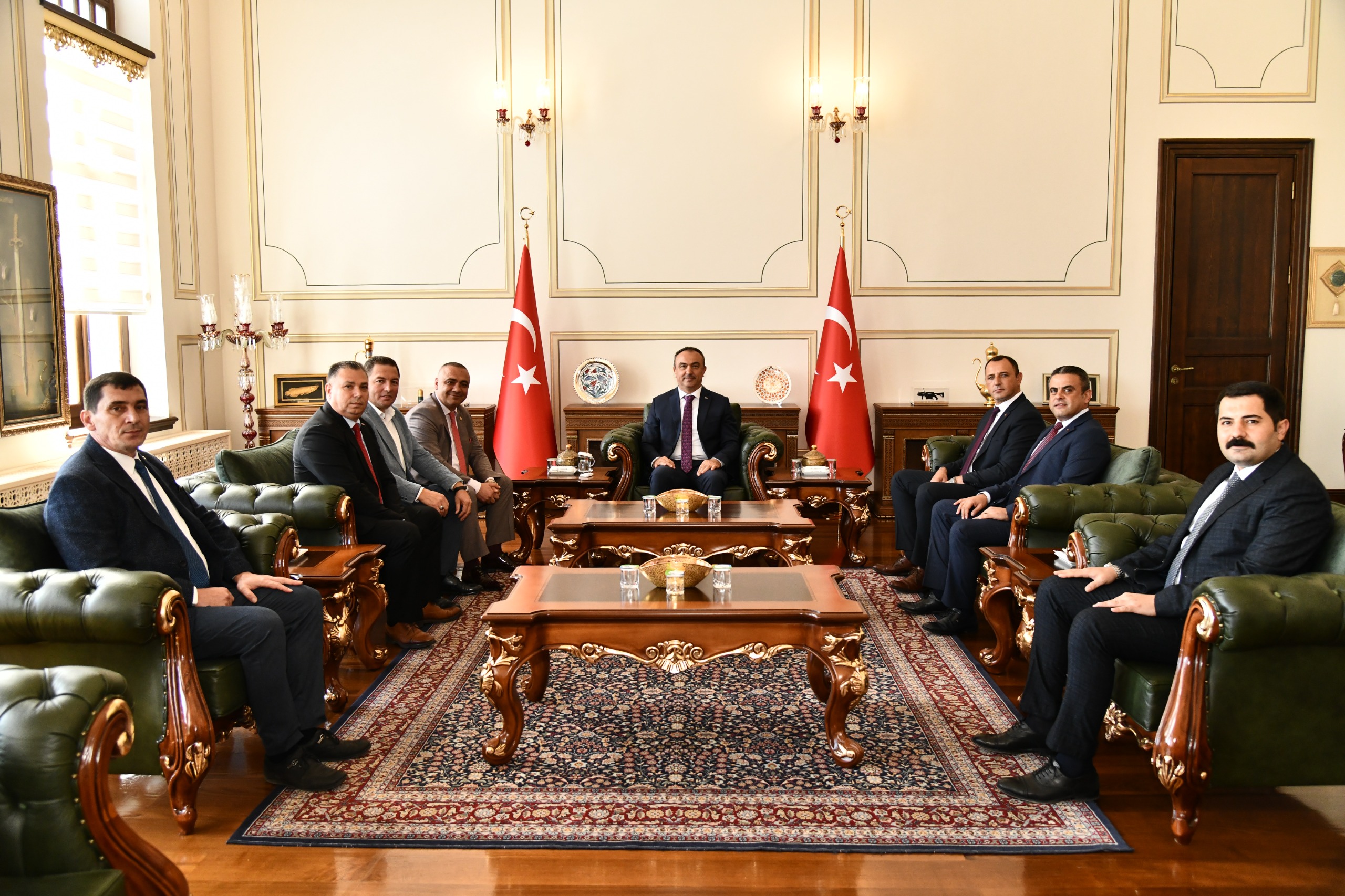 Türk İş Konfederasyonu Tekirdağ İl Başkanı ve Türk Metal Sendikası Çerkezköy Şube Başkanı Murat Koçak Vali Recep Soytürk’ü Ziyaret Etti