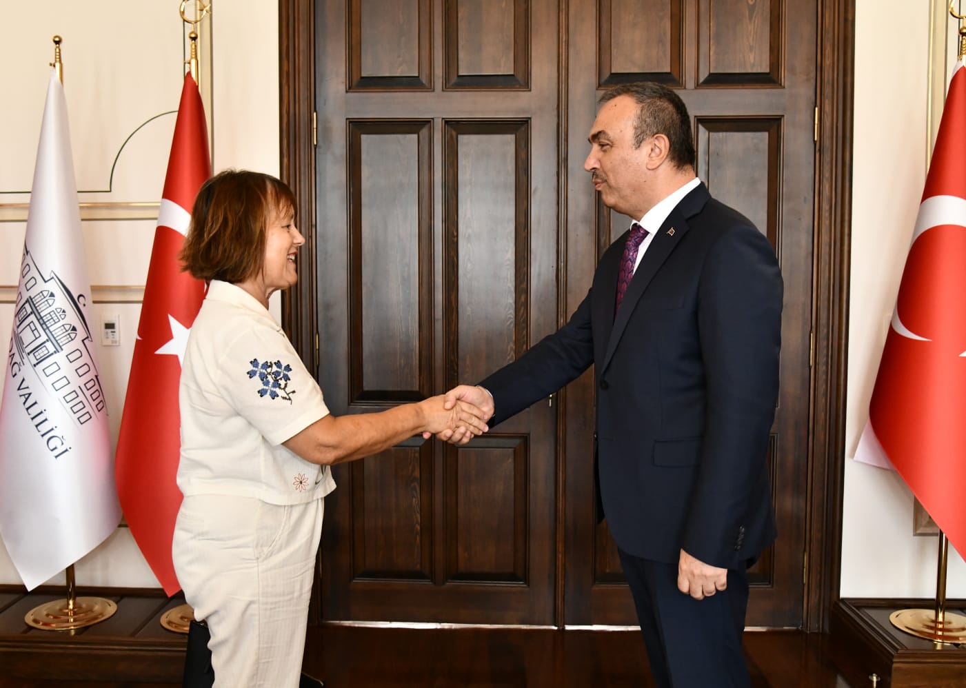 Türk Ocakları Tekirdağ Şubesi Başkanı Kamile Gülgezen Vali Recep Soytürk’ü Ziyaret Etti