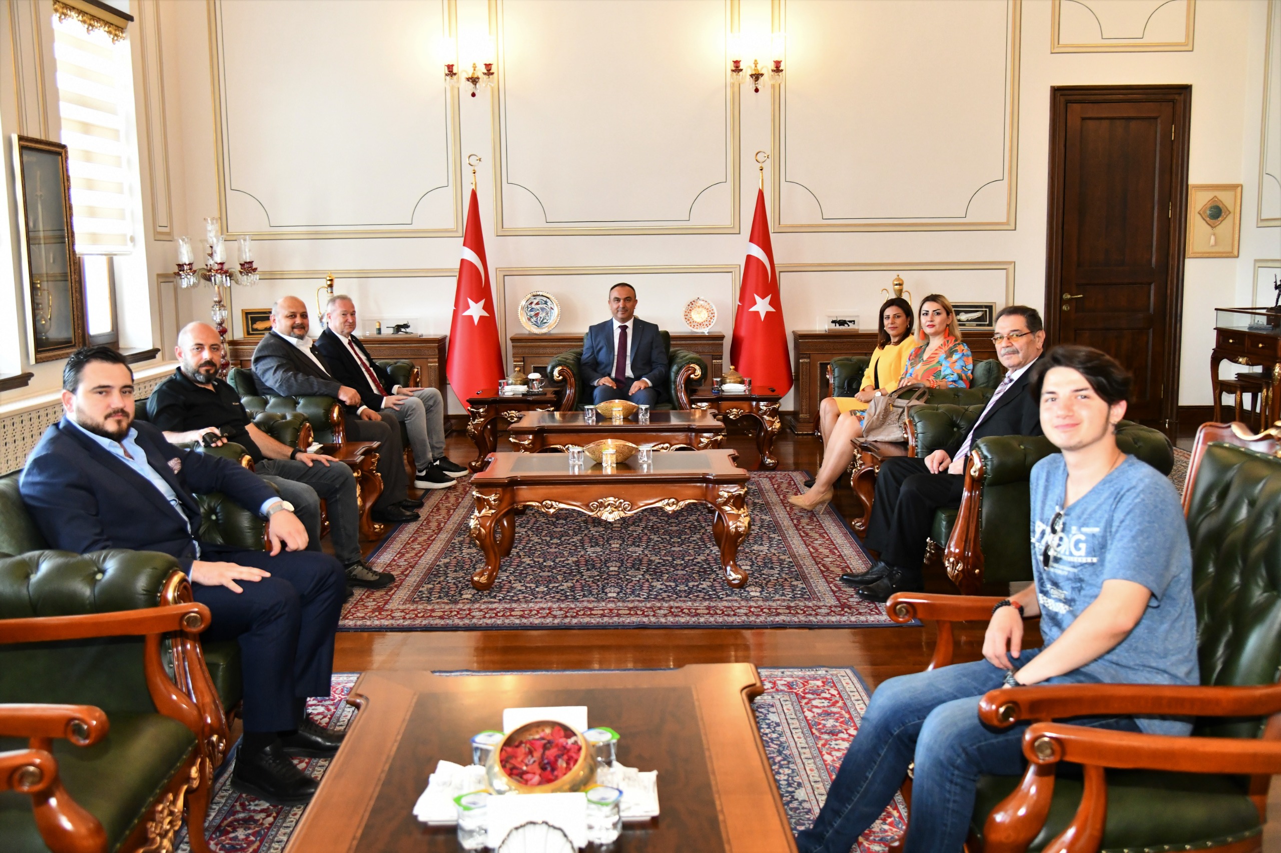 Batı Trakya Gazeteciler Derneği Başkan ve Üyelerinden Vali Soytürk’e Ziyaret