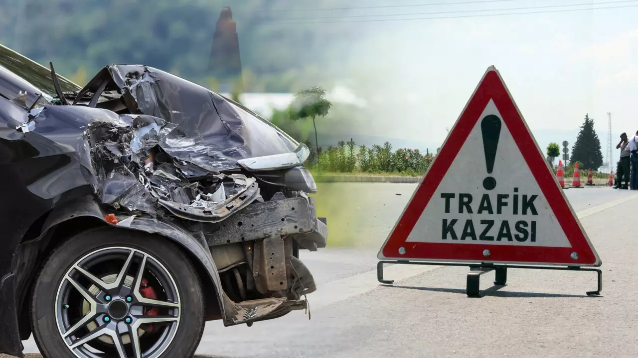 Otomobile Çarpan Motosikletin Sürücüsü Hayatını Kaybetti