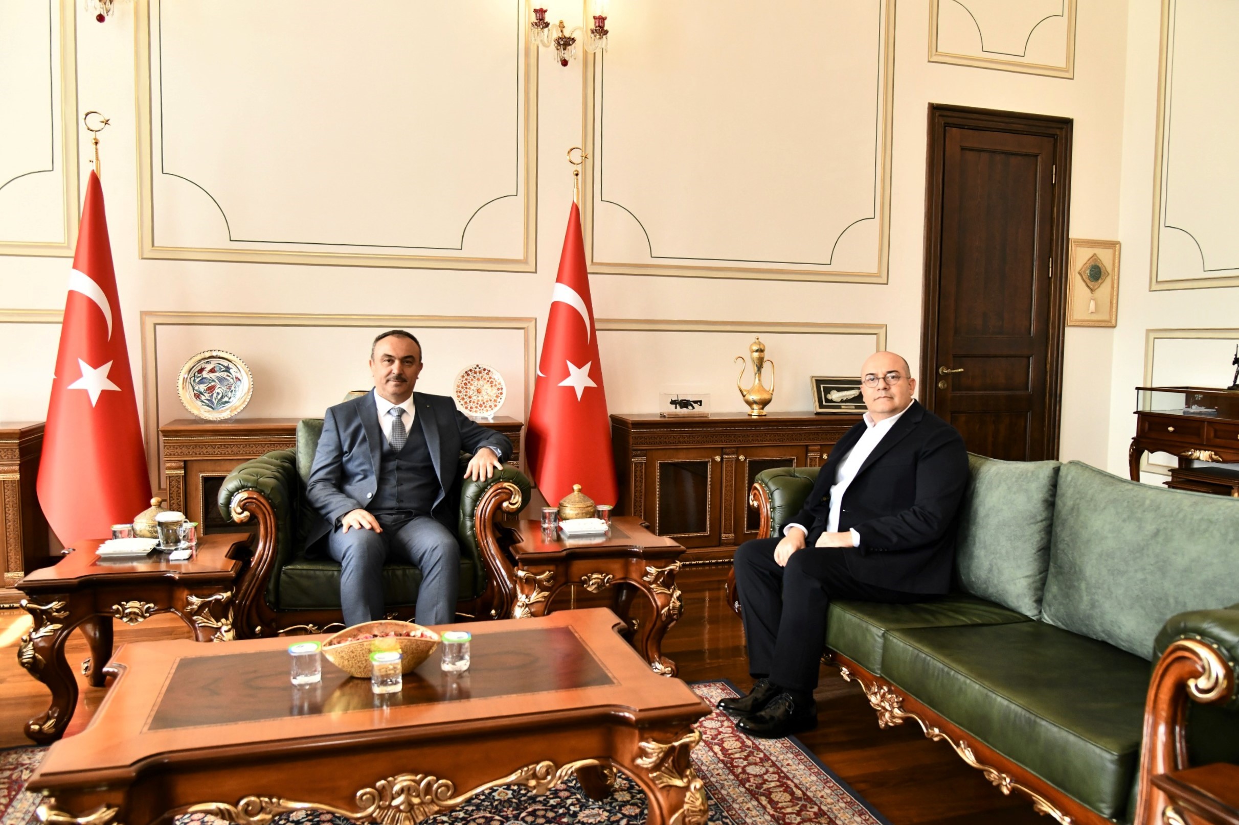 ASYAPORT CEO’sundan Vali Soytürk’e Ziyaret