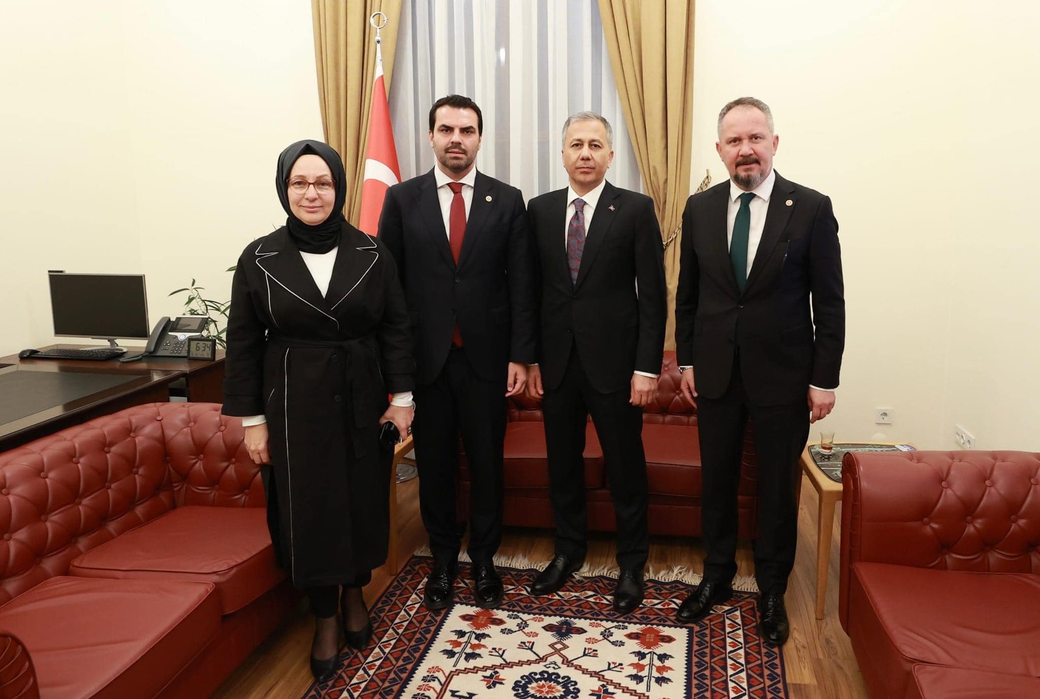 İÇİŞLERİ BAKANINI ZİYARET ETTİLER