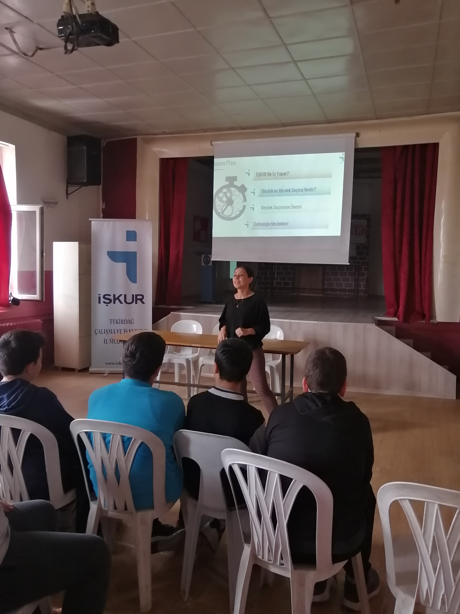 MESLEK DANIŞMANLARI  ÖĞRENCİLERLE BULUŞMAYA DEVAM EDİYOR