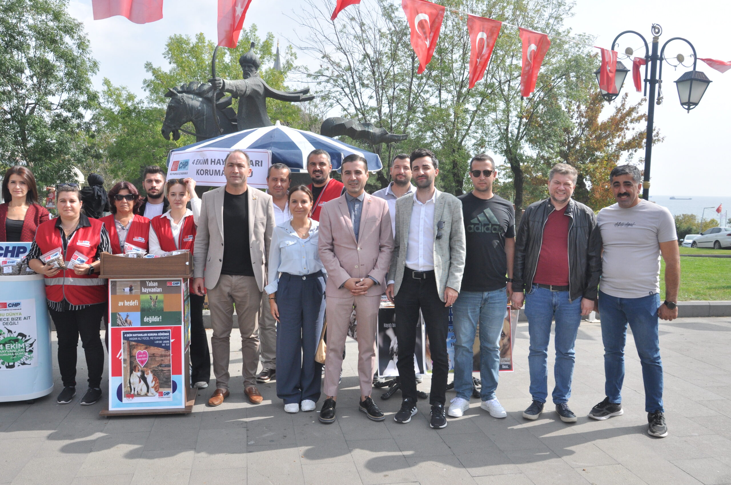 Sokak hayvanlarını toplayıp itlaf etmek, hayvanları korumak değil, yok etmek anlamına gelir.