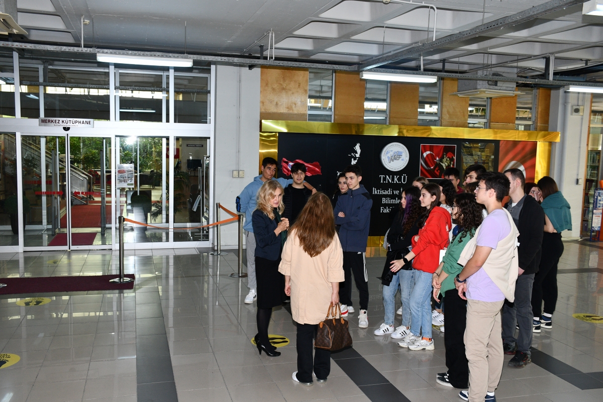Özel 2015 Saray Anadolu Lisesi Öğrencilerinden Üniversitemize Ziyaret