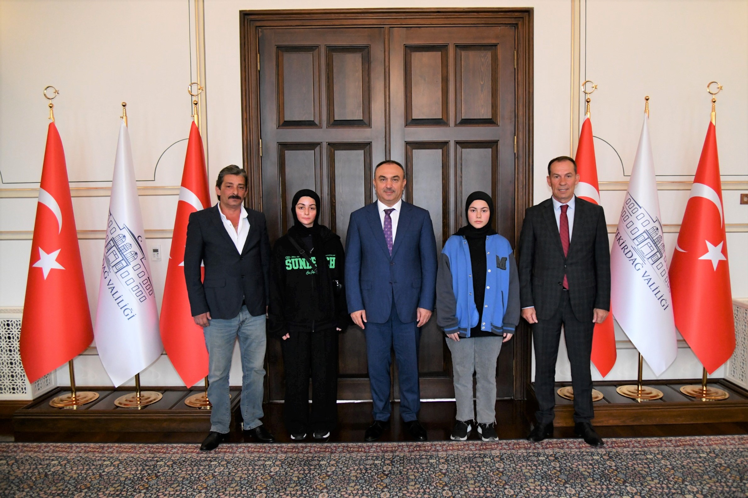 Vali Soytürk Liselerarası Karikatür Yarışmasında Dereceye Giren Öğrenciyi Kabul Etti