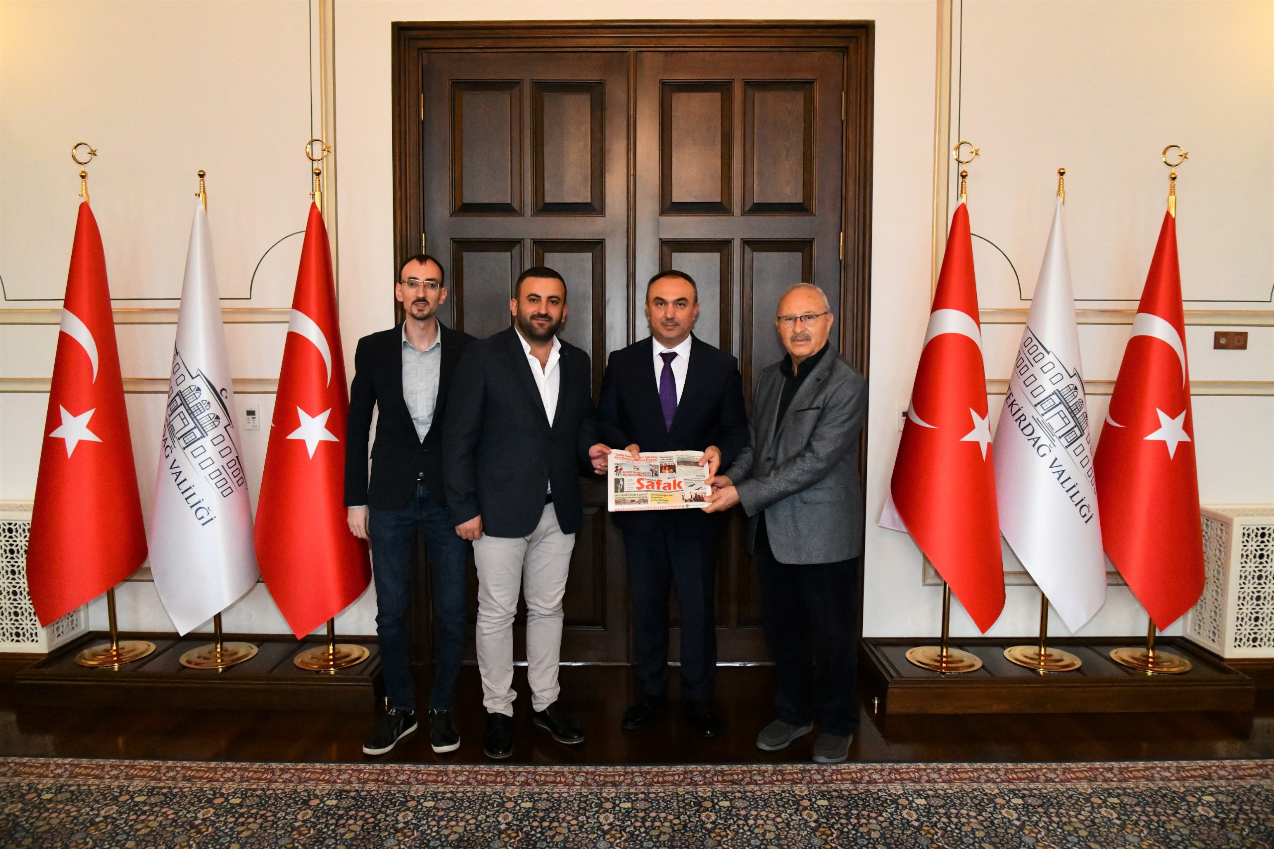 Tekirdağ Şafak Gazetesi Müdürü Erenler ve Muhabirlerden Vali Soytürk’e Ziyaret