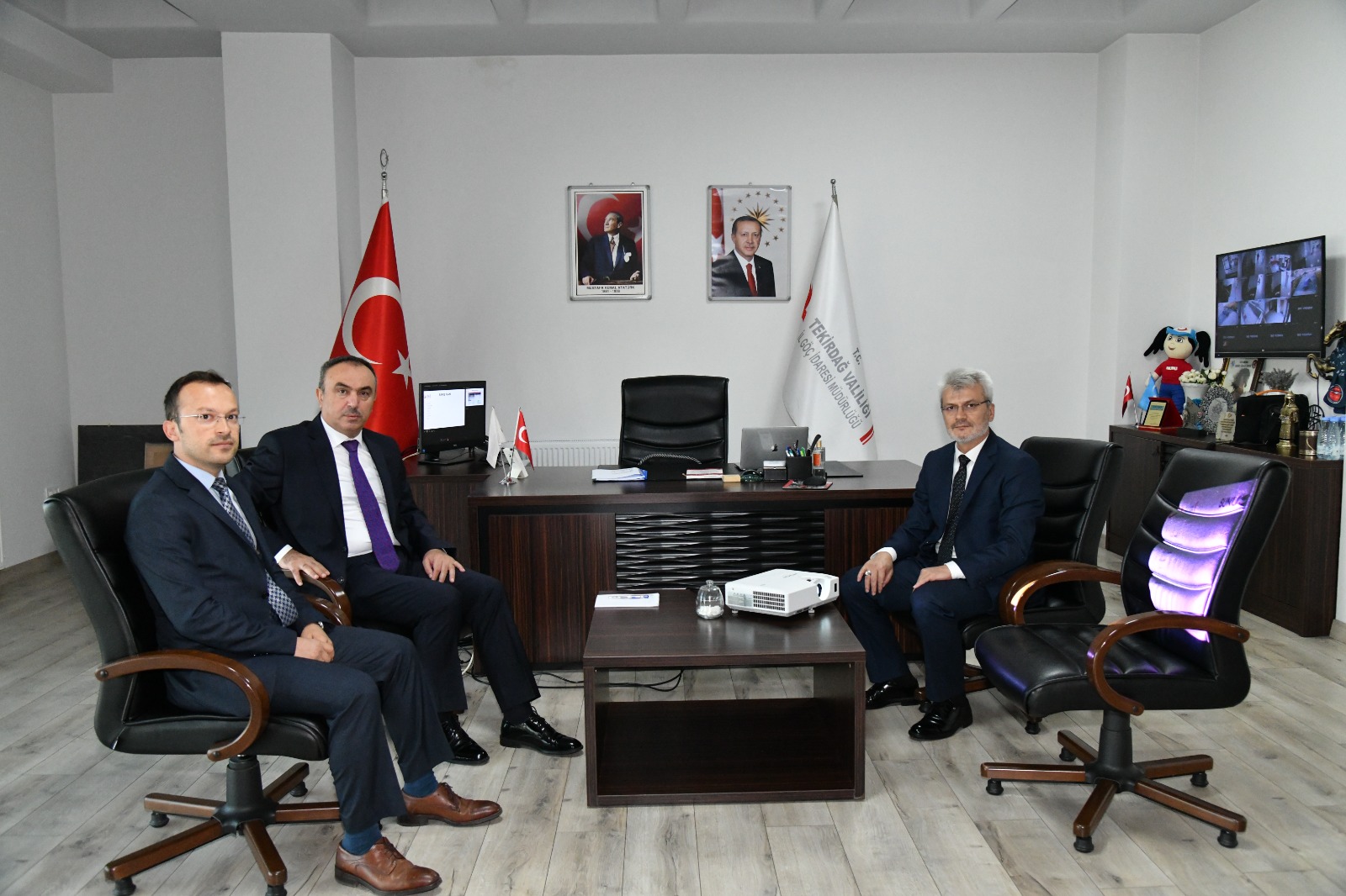 Vali Soytürk İl Göç İdaresi Müdürlüğünde Brifing Aldı