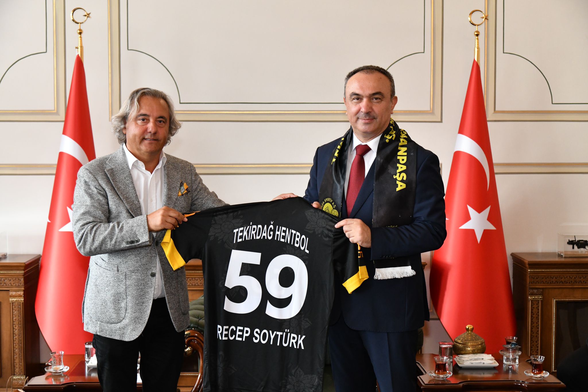 Tekirdağspor’un Enleri Vali Soytürk’ü Ziyaret Etti