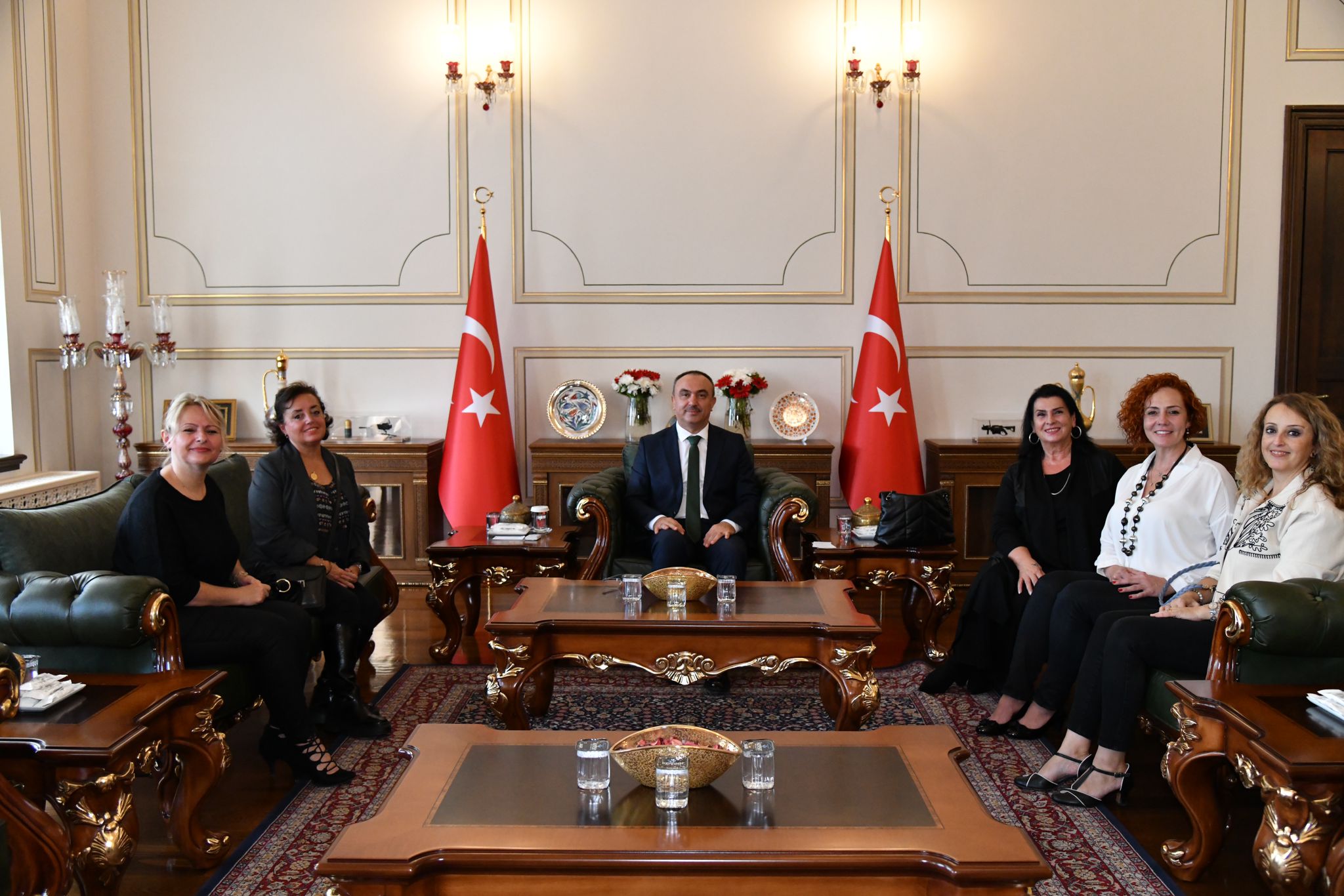 Nazende Türk Halk Müziği Topluluğu Derneği Başkanı Tunalı Vali Soytürk’ü Ziyaret Etti