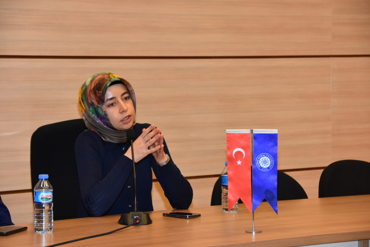 Tekirdağ NKÜ Sosyal Bilimler MYO Öğrencilerine Çocuk Hakları Üzerine Meslek Eğitimi