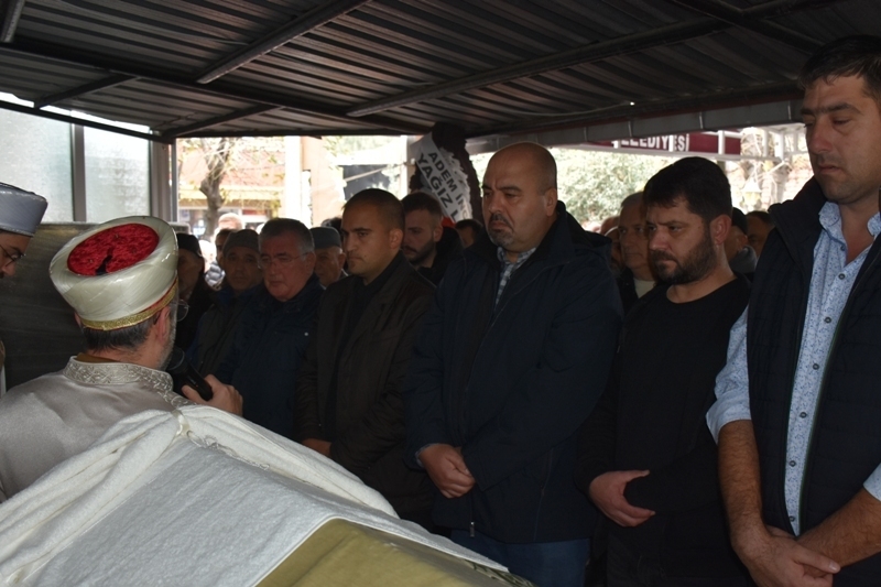 İSMAİL CEM ERDİNÇ DEFNEDİLDİ