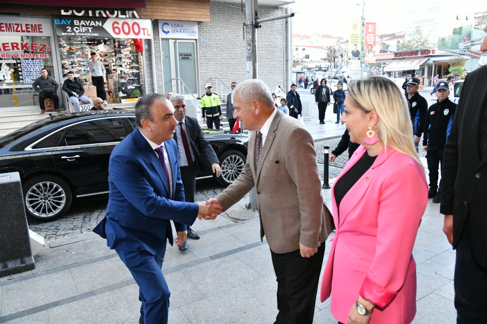 Vali Soytürk Muhtarlar Derneğini Ziyaret Etti