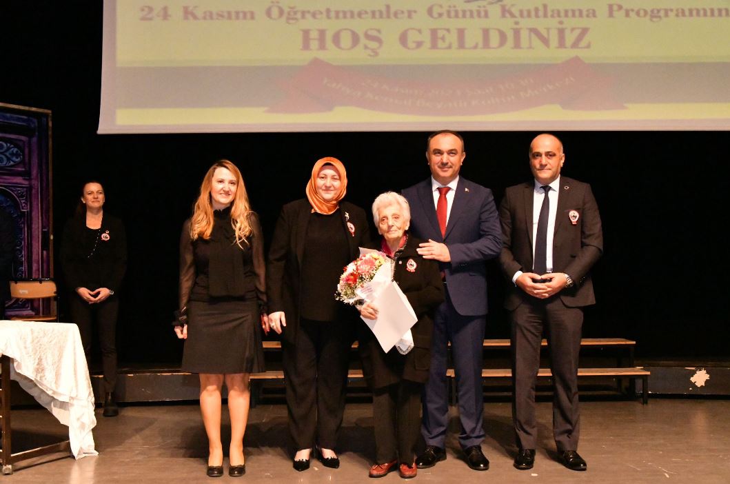 24 Kasım 1927’de Doğan Emekli Öğretmen Bahriye Adalı Doğum Günü Kutlandı