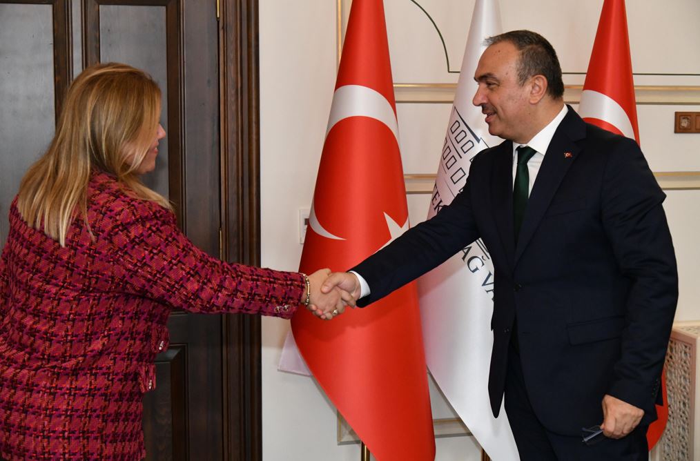İnan Makine Yönetim Kurulu Başkanı Alkan Vali Soytürk’ü Ziyaret Etti