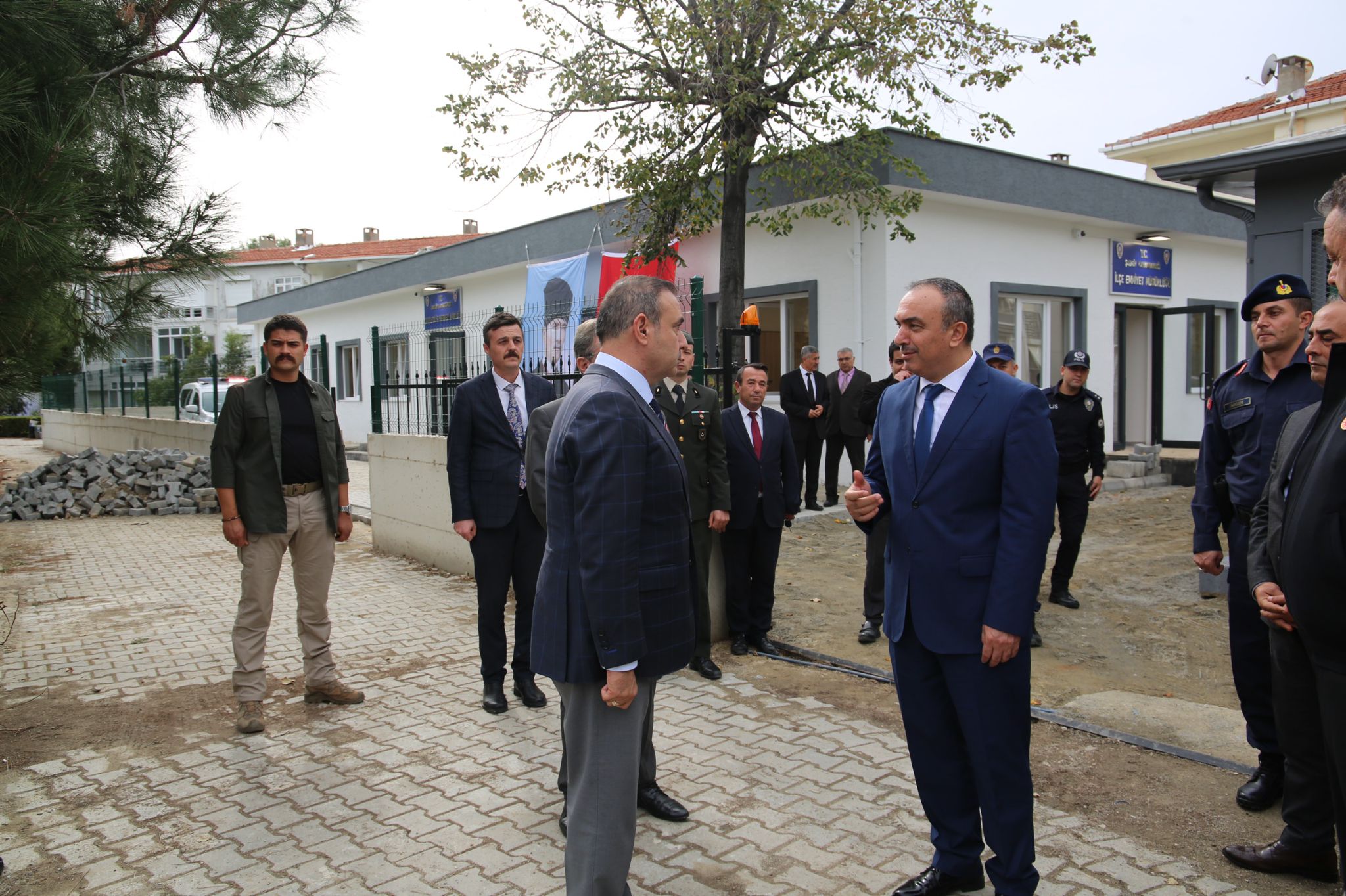 Recep SOYTÜRK, Şarköy İlçe Emniyet Müdürlüğü yeni hizmet binasında incelemelerde bulundu.