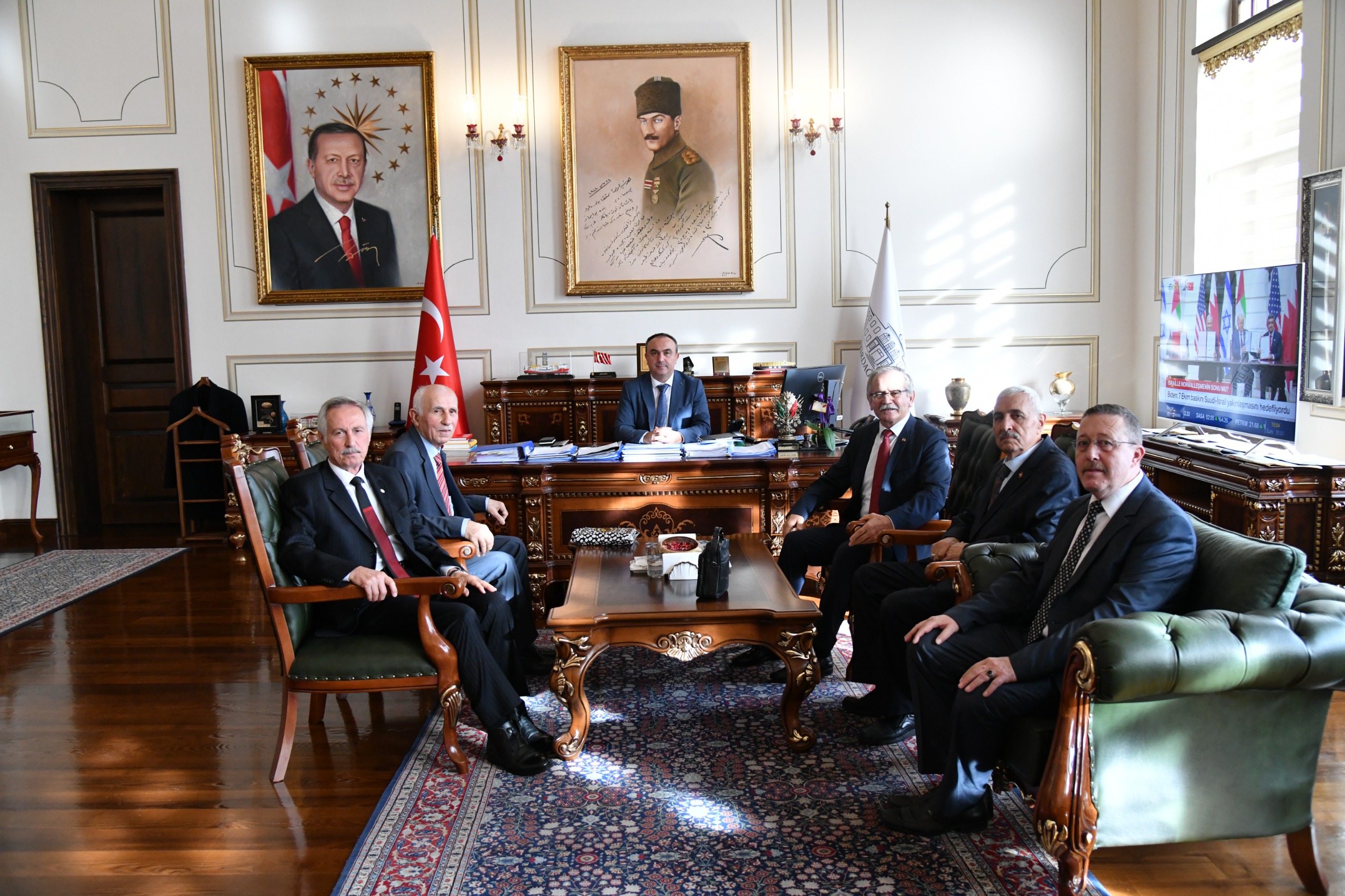 Tekirdağ Tarih Bilincinde Buluşanlar Derneği Başkanı Bayol ve Yönetim Kurulu Üyeleri Vali Soytürk’ü Ziyaret Etti