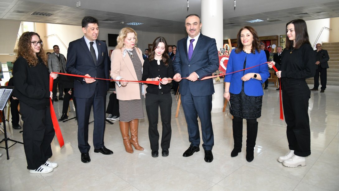 Vali Soytürk Resim Sergisinin Açılışını Yaptı