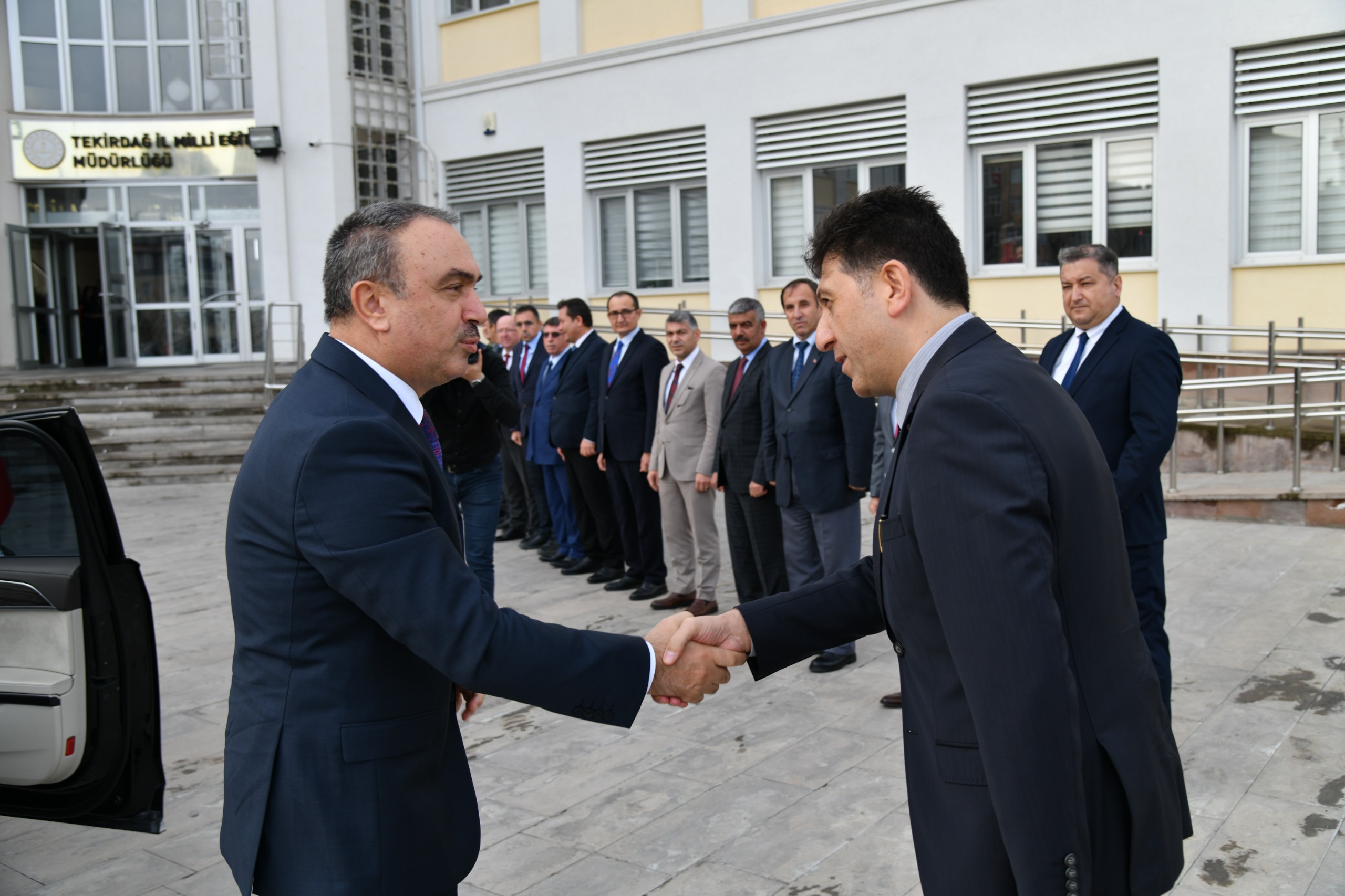 Vali Soytürk Resim Sergisinin Açılışını Yaptı
