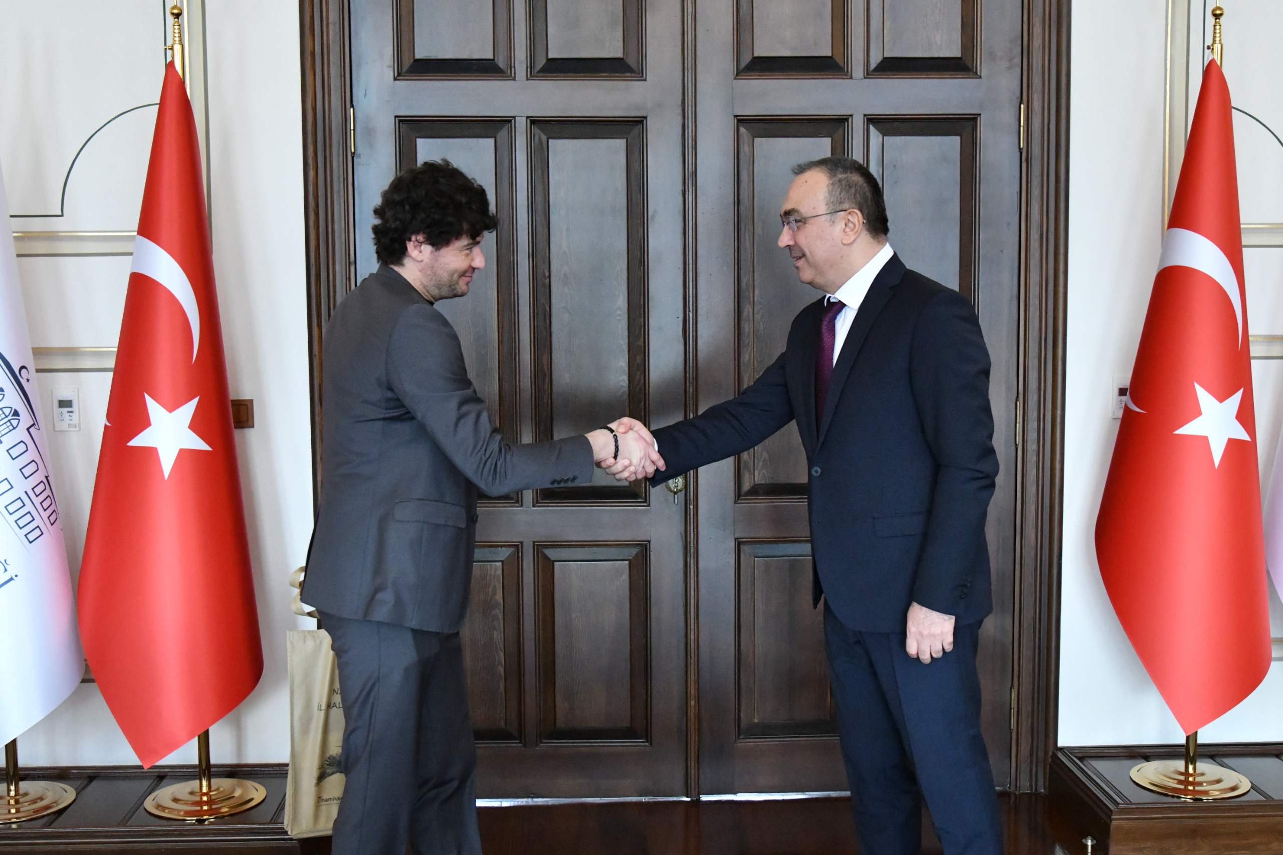Macar Sanatçılar Vali Soytürk’ü Ziyaret Etti