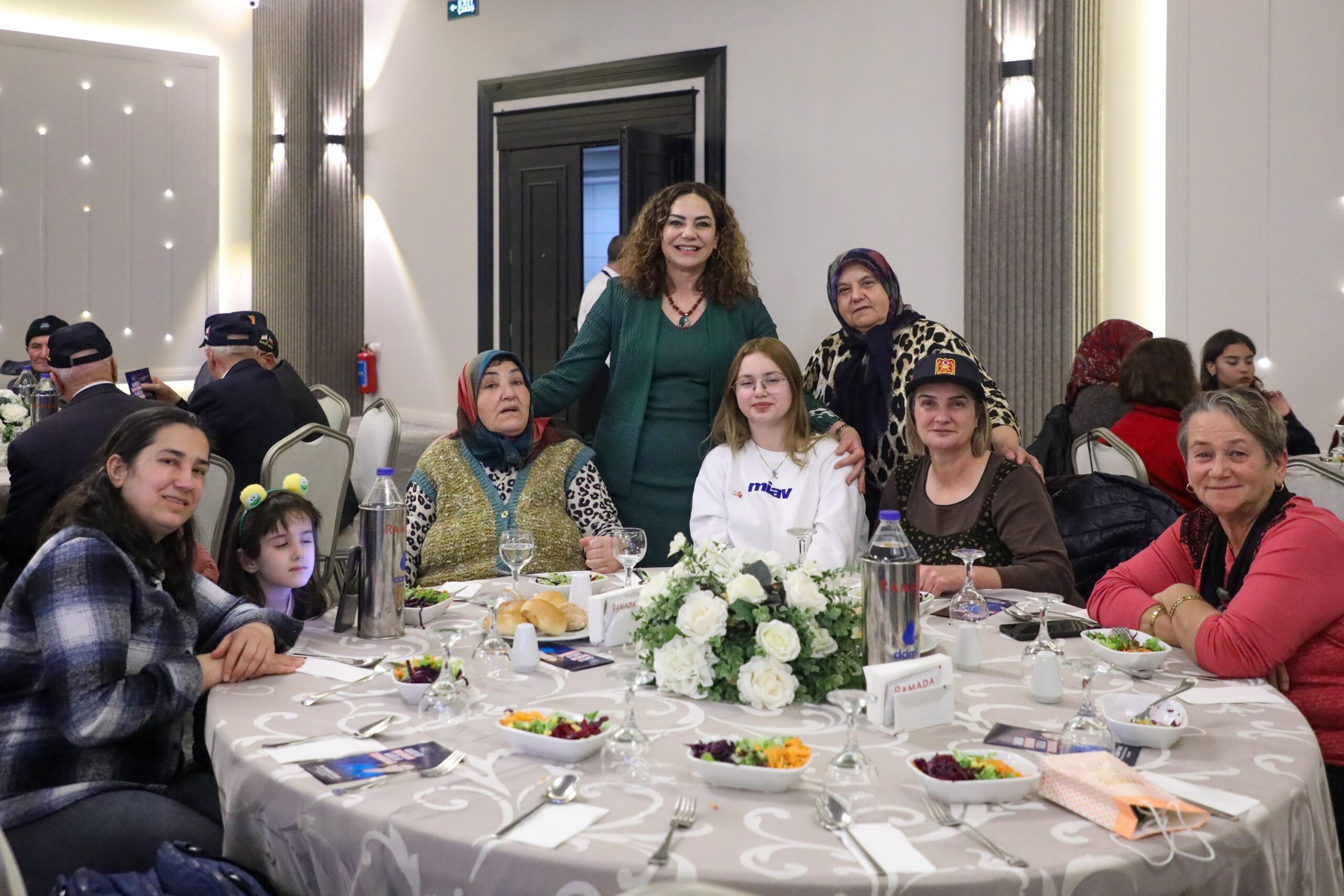 CHP TEKİRDAĞ BÜYÜKŞEHİR BELEDİYE BAŞKAN ADAYI DR. YÜCEER ŞEHİT YAKINLARI VE GAZİLERLE BULUŞTU