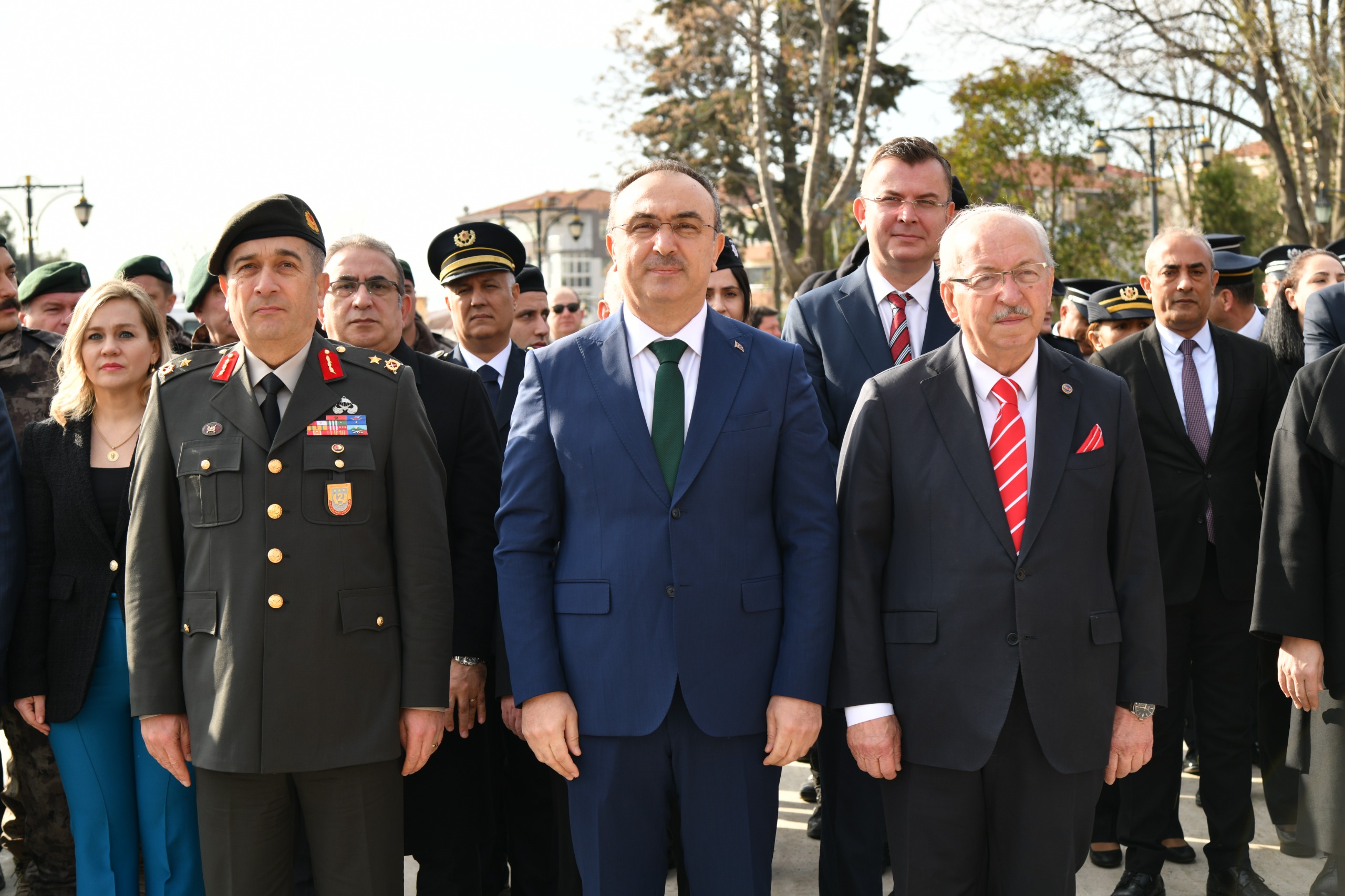 18 Mart Şehitleri Anma Günü ve Çanakkale Zaferi’nin 109. Yıldönümü Münasebetiyle Çelenk Sunma Töreni Yapıldı