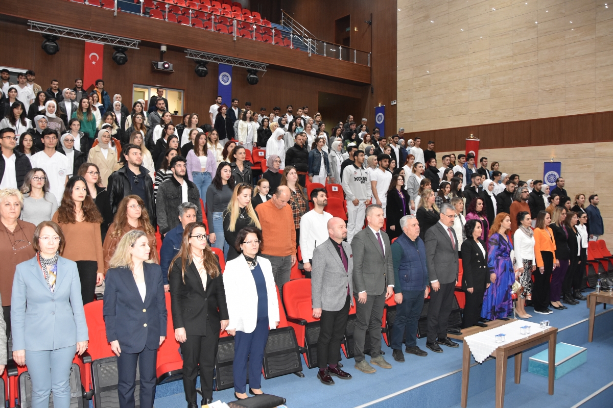 8 Mart Dünya Kadınlar Günü Kapsamında “Güçlü Kadın Güçlü Toplum” Programı ve “Toplumun Meşalesi Kadın” Resim Sergisi Üniversitemizde Gerçekleşti