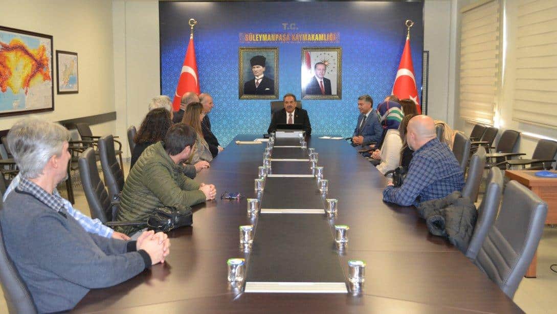 Özverili Çalışmalarından Dolayı Öğretmenlerimize, Tekirdağ Valiliği Tarafından Verilen Başarı Belgerini Yapılan Törenle Takdim Etti