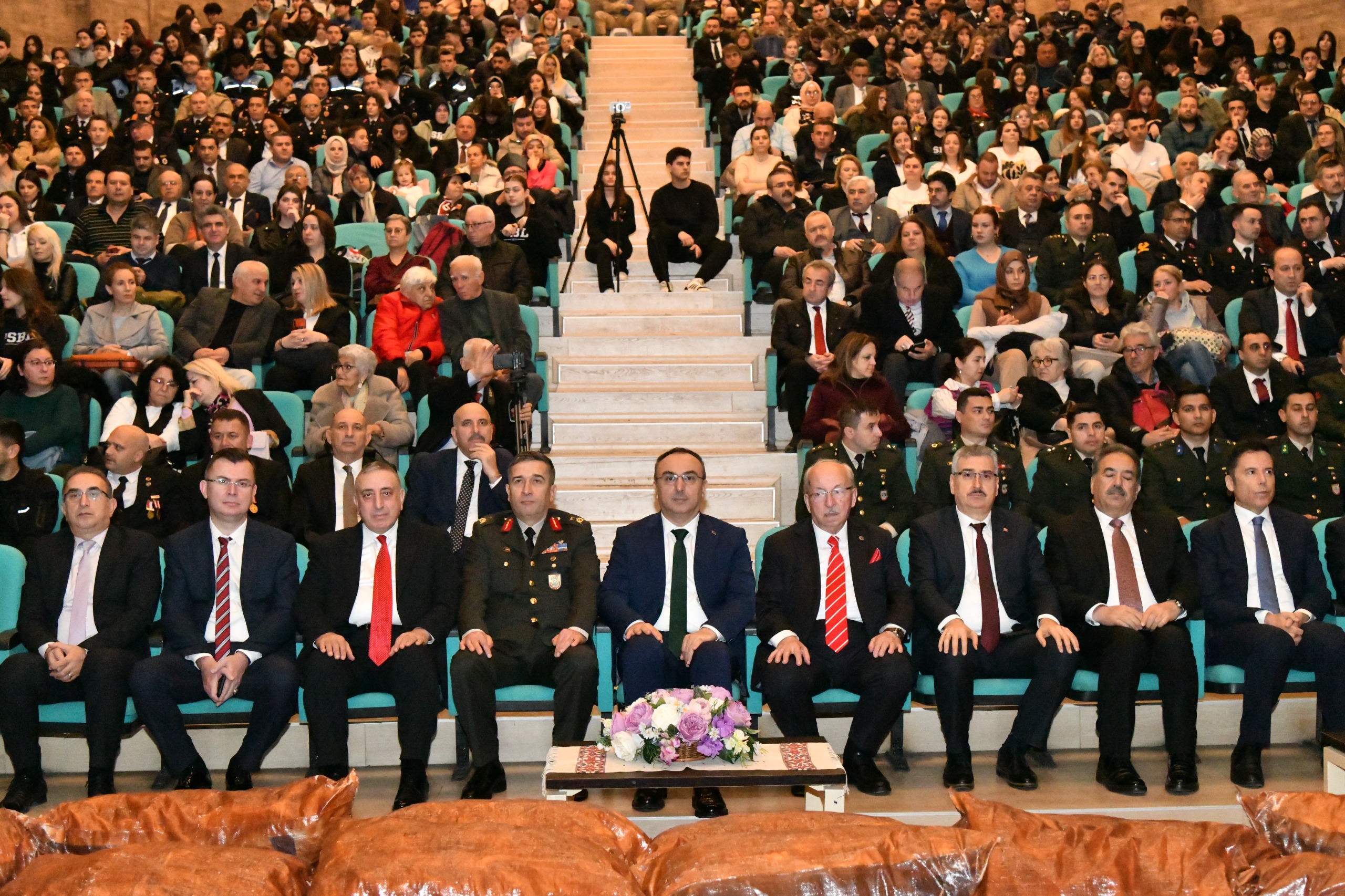 18 Mart Şehitleri Anma Günü ve Çanakkale Zaferi’nin 109. Yıldönümü Münasebetiyle Program Düzenlendi