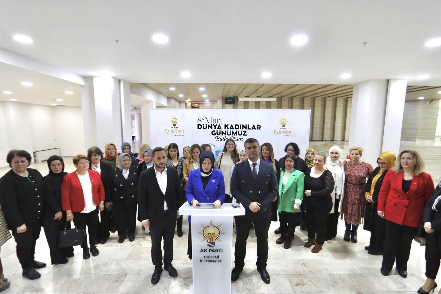AK PARTİ’DEN 8 MART DÜNYA KADINLAR GÜNÜ AÇIKLAMASI