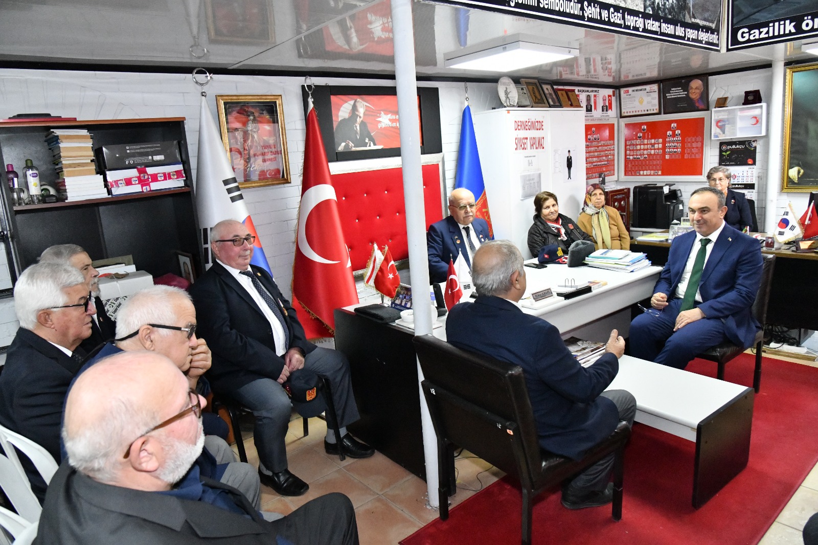 Vali Soytürk Türkiye Muharip Gaziler Derneğini Ziyaret Etti