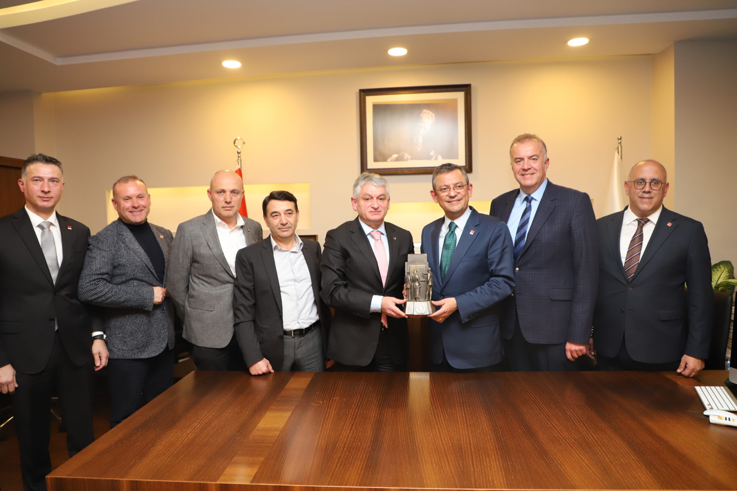 CHP GENEL BAŞKANI SAYIN ÖZGÜR ÖZEL ve PARTİ HEYETİ TEKİRDAĞ TSO’YU ZİYARET ETTİ