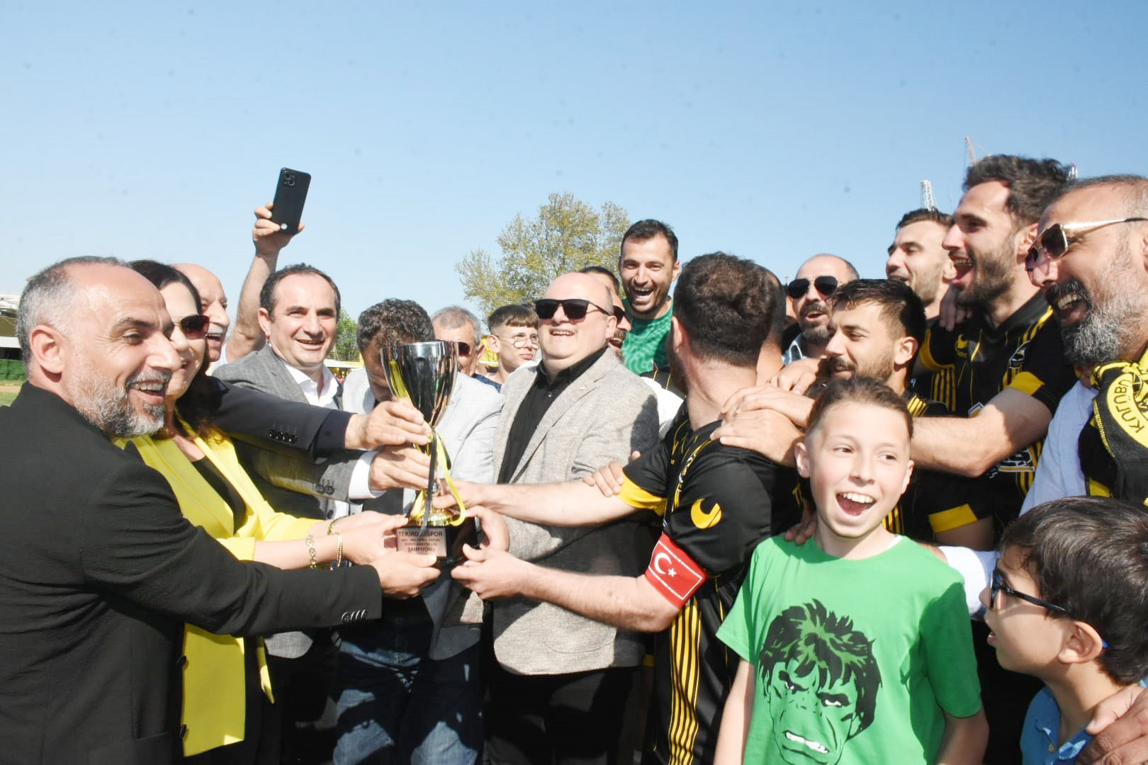 TEKİRDAĞSPOR ŞAMPİYONLUK KUPASII ALDI