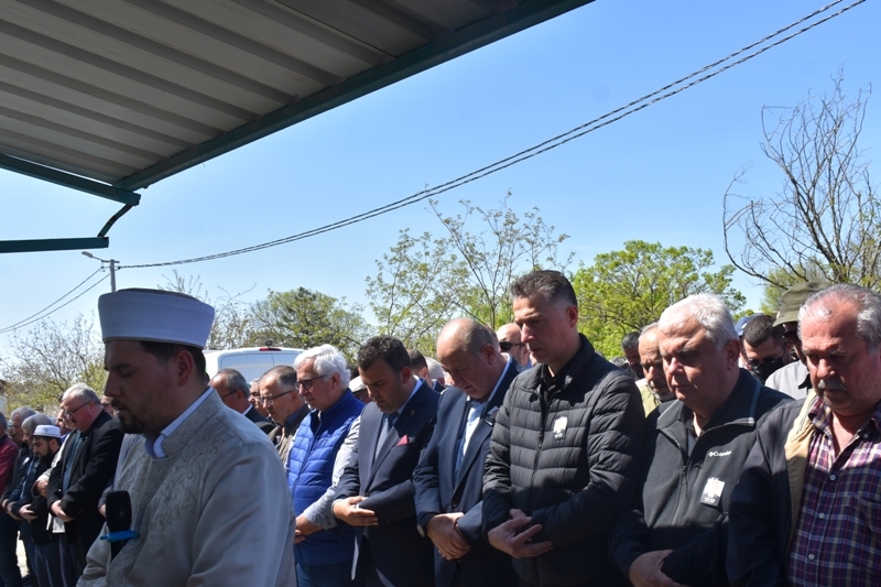 ÖMER AKYÜZ  VEFAT ETTİ