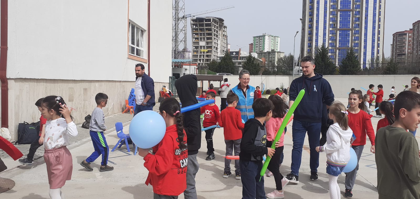 MEB Özel Eğitim İlkokulu  ve TOBDESDER işbirliği ile  “özel çocukların şenliği”